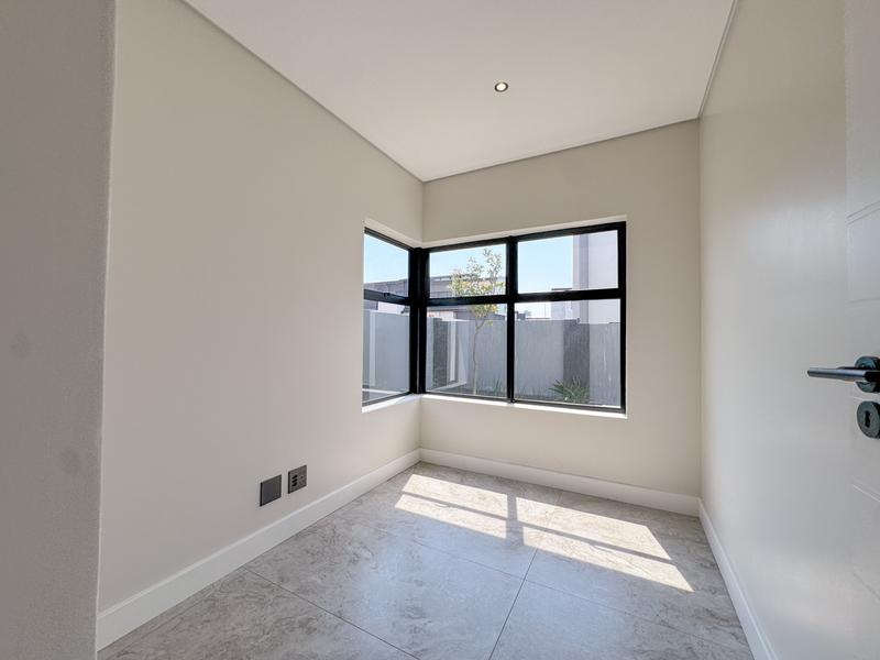 4 Bedroom Property for Sale in Fountainbrook Estate Gauteng