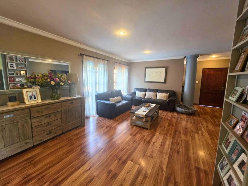 3 Bedroom Property for Sale in Faerie Glen Gauteng