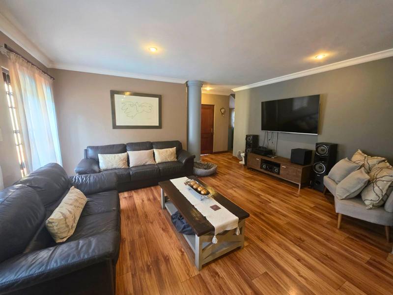 3 Bedroom Property for Sale in Faerie Glen Gauteng