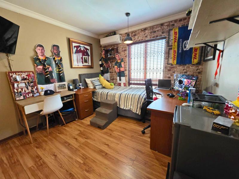 3 Bedroom Property for Sale in Faerie Glen Gauteng