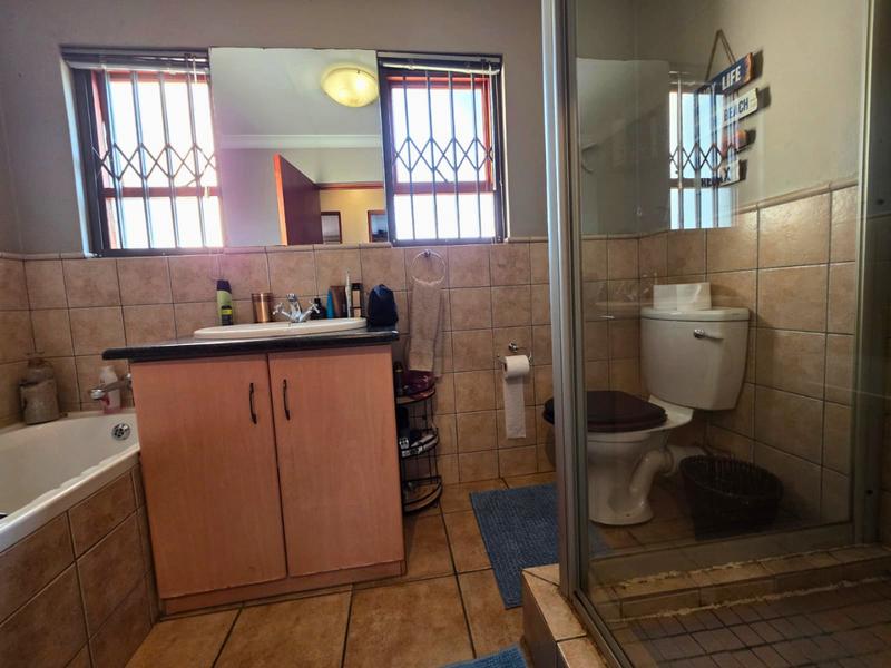 3 Bedroom Property for Sale in Faerie Glen Gauteng