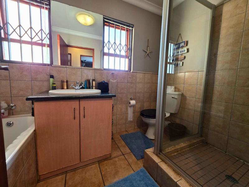 3 Bedroom Property for Sale in Faerie Glen Gauteng