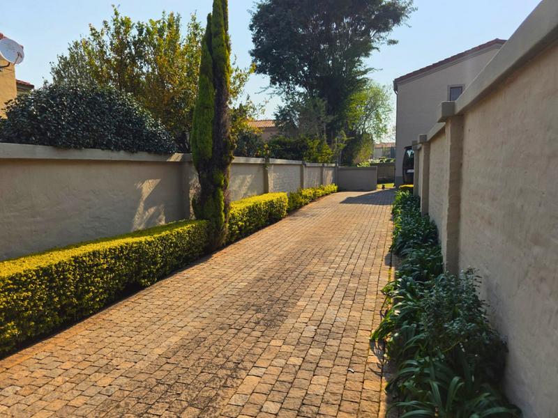 3 Bedroom Property for Sale in Faerie Glen Gauteng