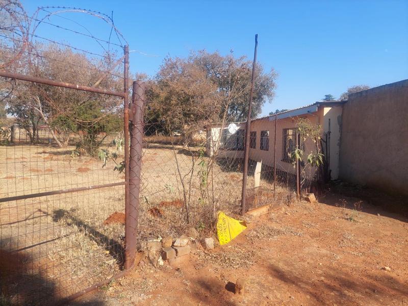 4 Bedroom Property for Sale in Zuurbekom Gauteng
