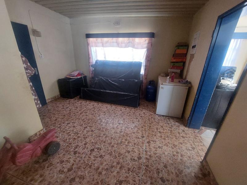 4 Bedroom Property for Sale in Zuurbekom Gauteng