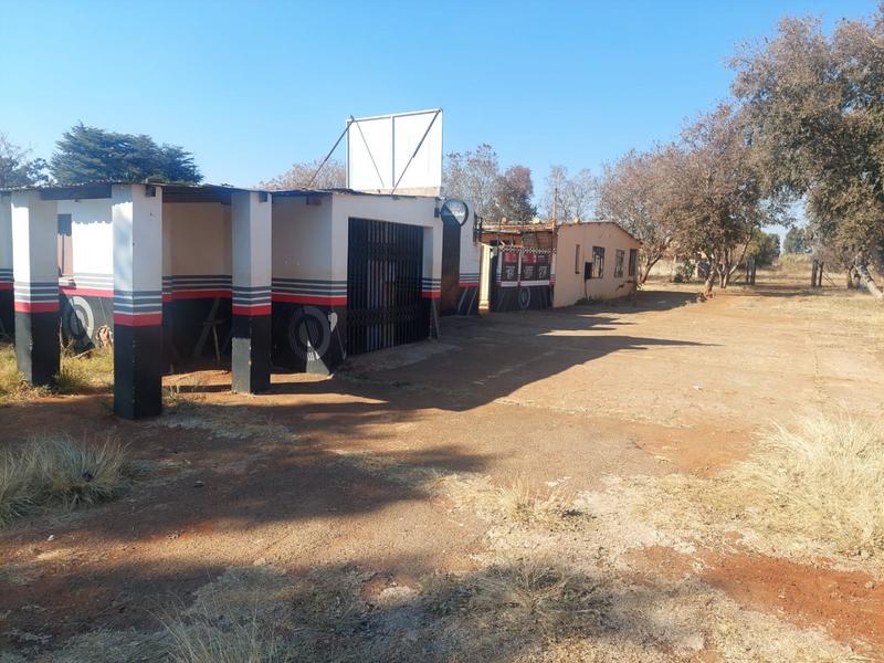 4 Bedroom Property for Sale in Zuurbekom Gauteng