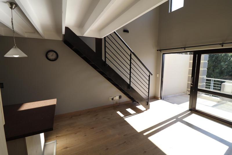 1 Bedroom Property for Sale in Lonehill Gauteng