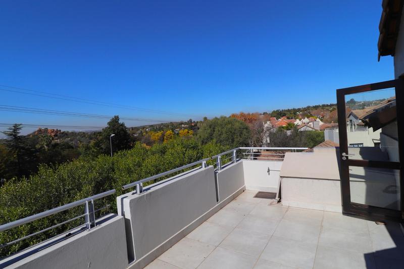 1 Bedroom Property for Sale in Lonehill Gauteng