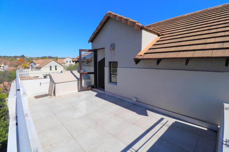 1 Bedroom Property for Sale in Lonehill Gauteng