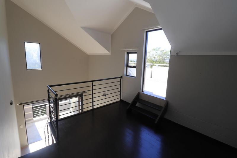 1 Bedroom Property for Sale in Lonehill Gauteng