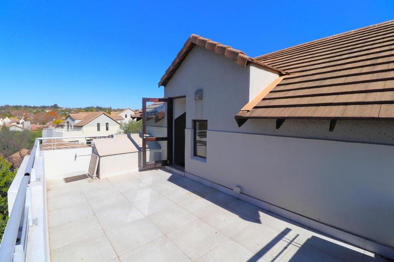 1 Bedroom Property for Sale in Lonehill Gauteng