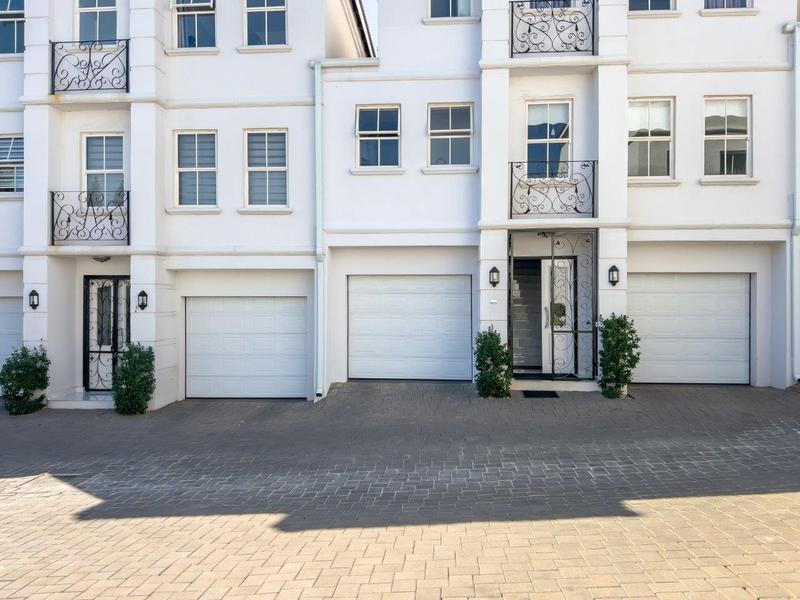 To Let 3 Bedroom Property for Rent in Bryanston Gauteng