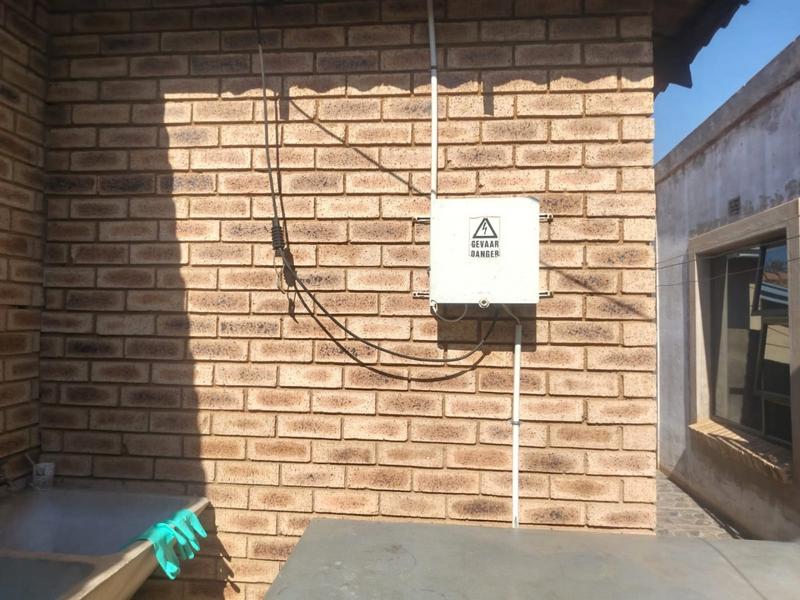 2 Bedroom Property for Sale in Bram Fischerville Gauteng