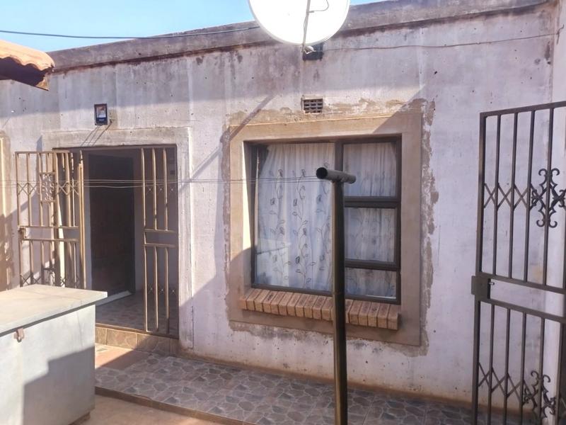 2 Bedroom Property for Sale in Bram Fischerville Gauteng