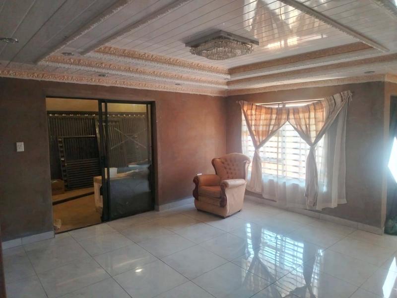 2 Bedroom Property for Sale in Bram Fischerville Gauteng