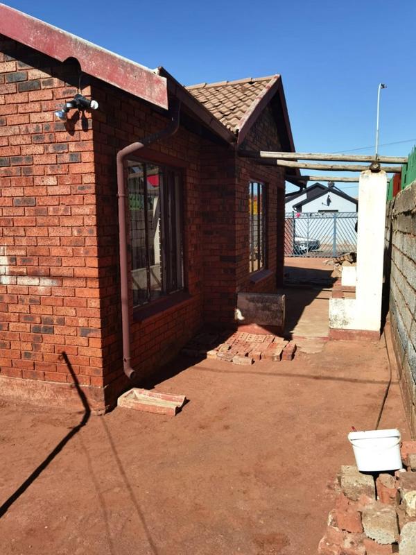 3 Bedroom Property for Sale in Protea Glen Gauteng