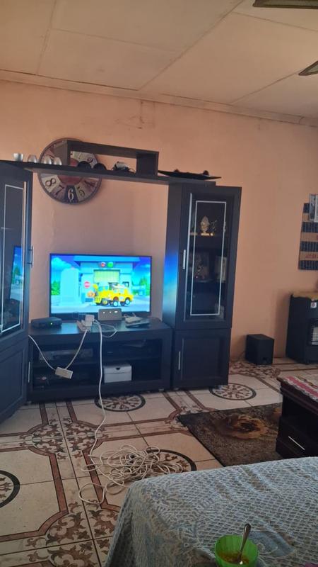 5 Bedroom Property for Sale in Leondale Gauteng