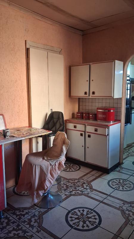 5 Bedroom Property for Sale in Leondale Gauteng