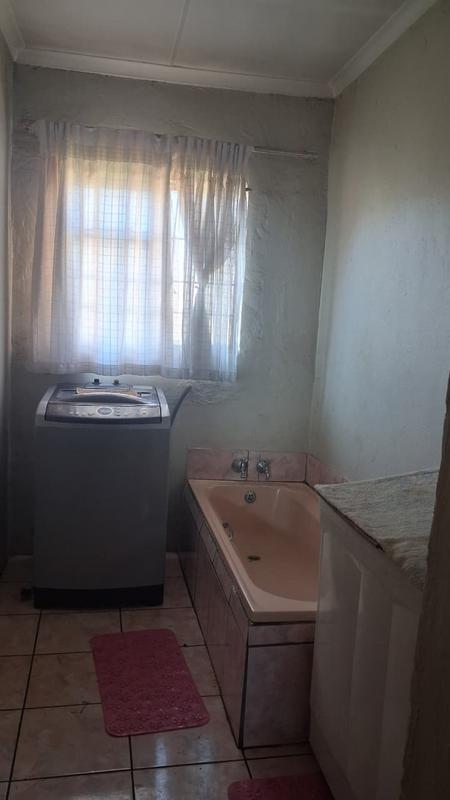 5 Bedroom Property for Sale in Leondale Gauteng