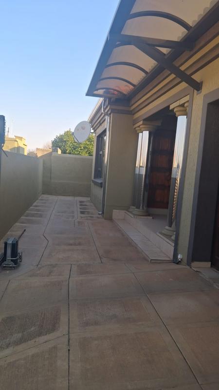 3 Bedroom Property for Sale in Siluma View Gauteng