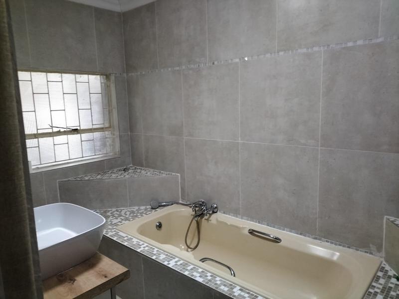 To Let 4 Bedroom Property for Rent in Birch Acres Gauteng