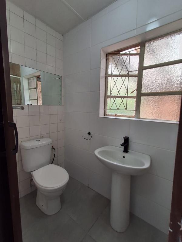 To Let 1 Bedroom Property for Rent in Birch Acres Gauteng