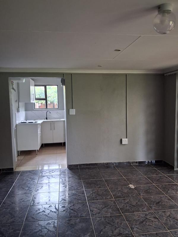 To Let 1 Bedroom Property for Rent in Birch Acres Gauteng