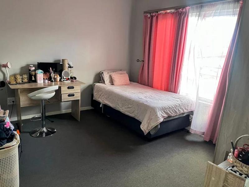 To Let 2 Bedroom Property for Rent in Blue Hills Gauteng