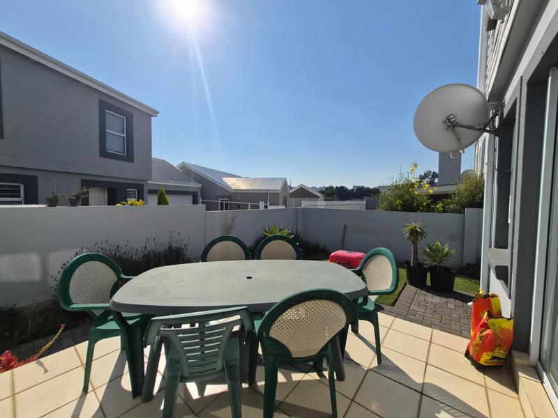 To Let 2 Bedroom Property for Rent in Erasmus Park Gauteng