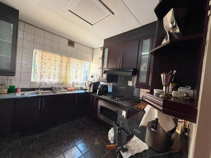 3 Bedroom Property for Sale in Mountain View Gauteng