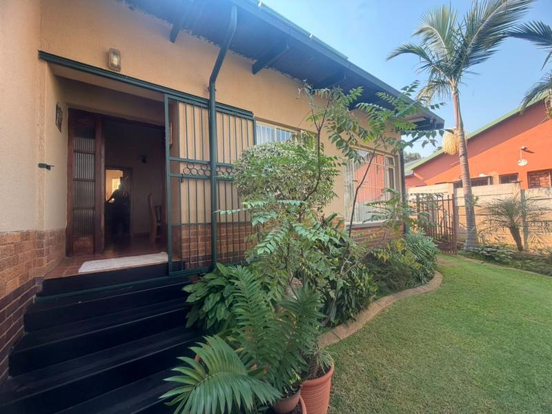 3 Bedroom Property for Sale in Mountain View Gauteng