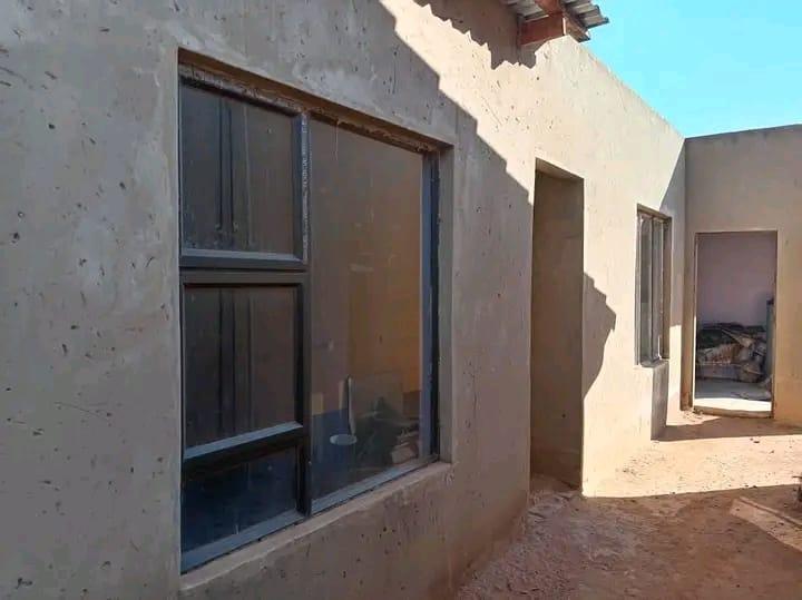 5 Bedroom Property for Sale in Protea Glen Gauteng