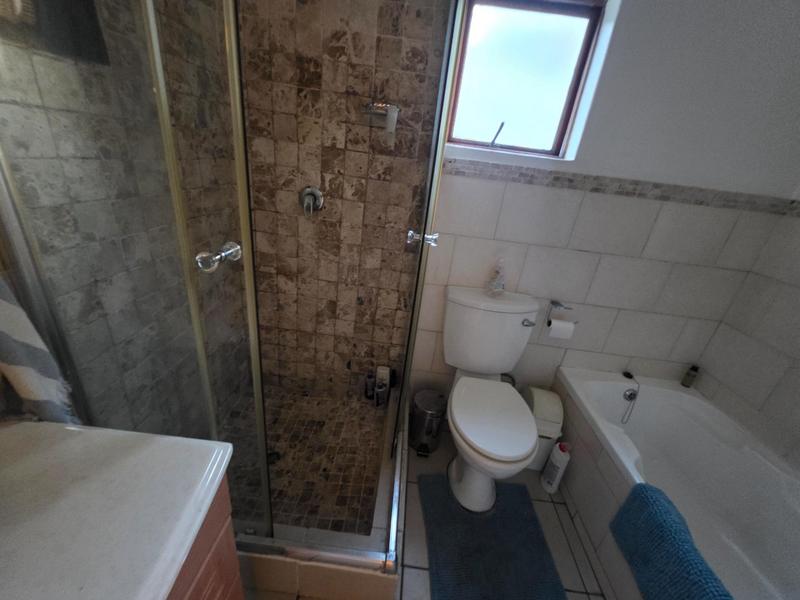 To Let 2 Bedroom Property for Rent in Benmore Gauteng