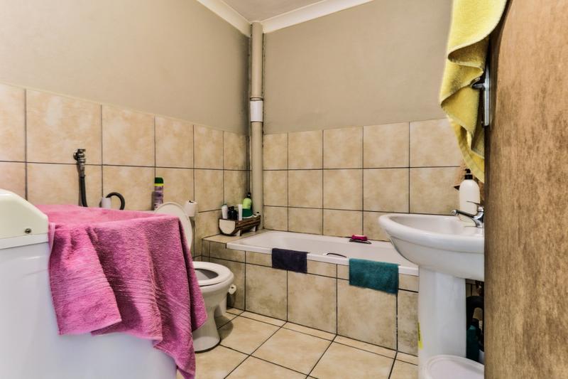To Let 2 Bedroom Property for Rent in Geduld Gauteng