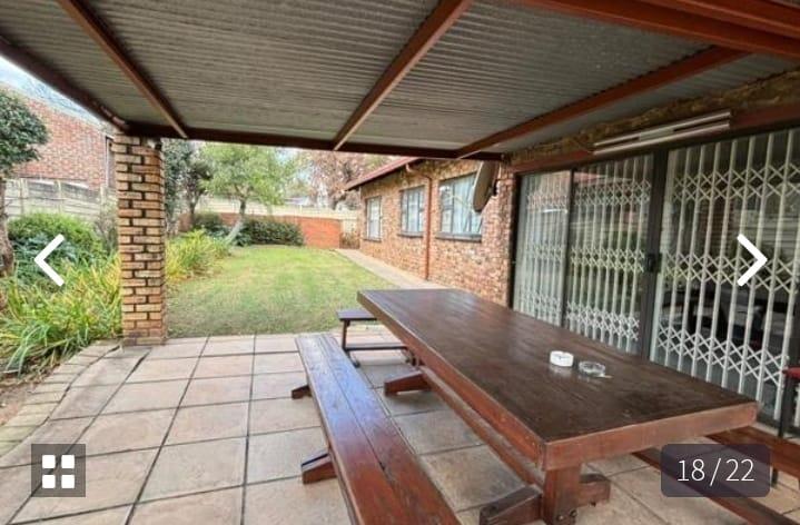 3 Bedroom Property for Sale in Vorna Valley Gauteng