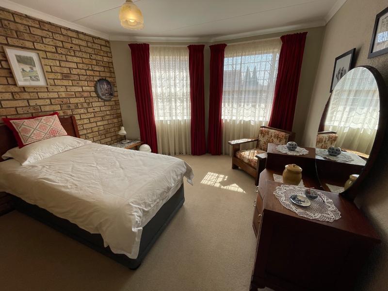 6 Bedroom Property for Sale in Rant En Dal Gauteng
