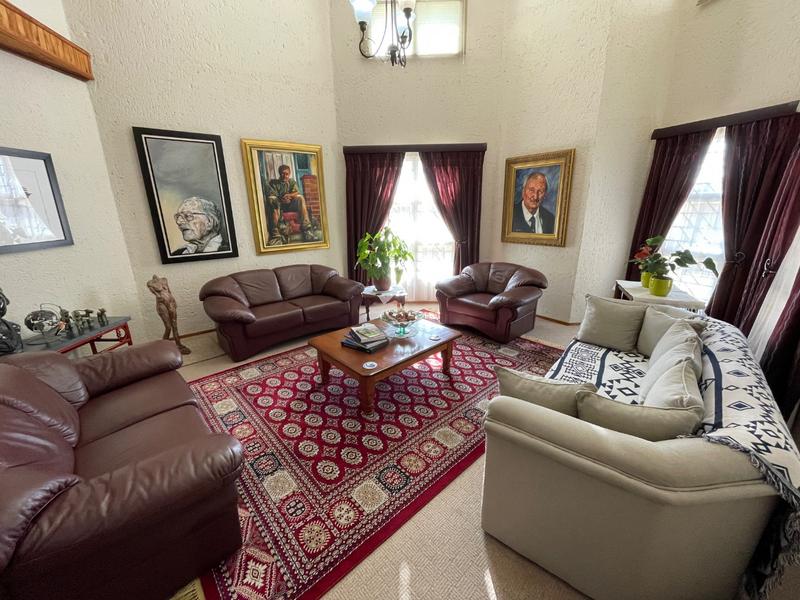 6 Bedroom Property for Sale in Rant En Dal Gauteng