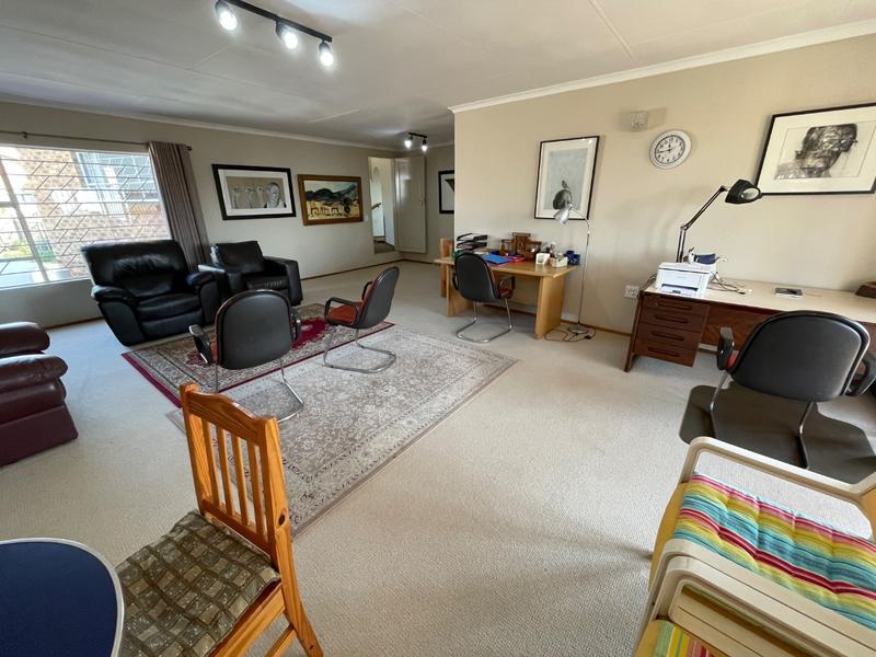 6 Bedroom Property for Sale in Rant En Dal Gauteng