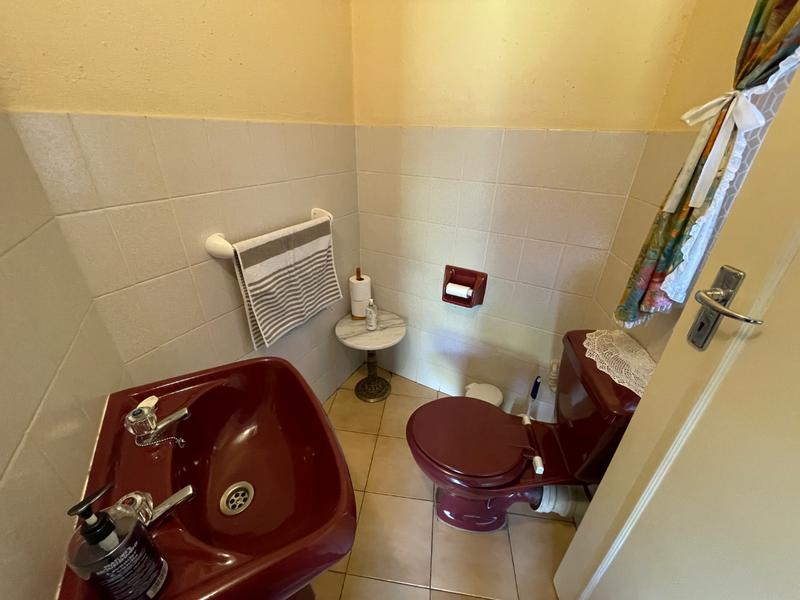 6 Bedroom Property for Sale in Rant En Dal Gauteng