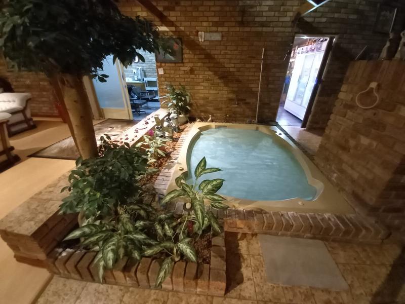 To Let 4 Bedroom Property for Rent in Dalpark Proper Gauteng