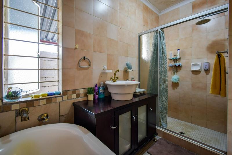 4 Bedroom Property for Sale in Sinoville Gauteng