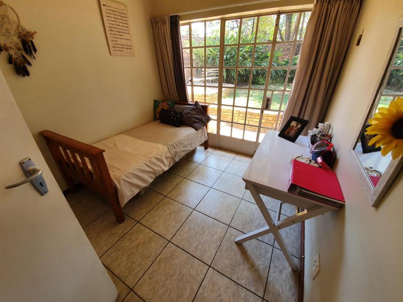 To Let 4 Bedroom Property for Rent in Val de Grace Gauteng