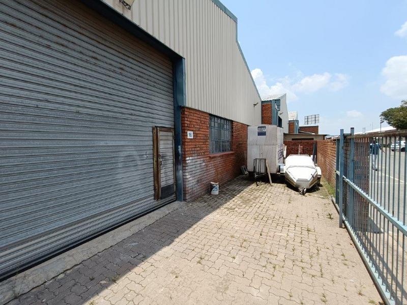 To Let Commercial Property for Rent in Robertville Gauteng