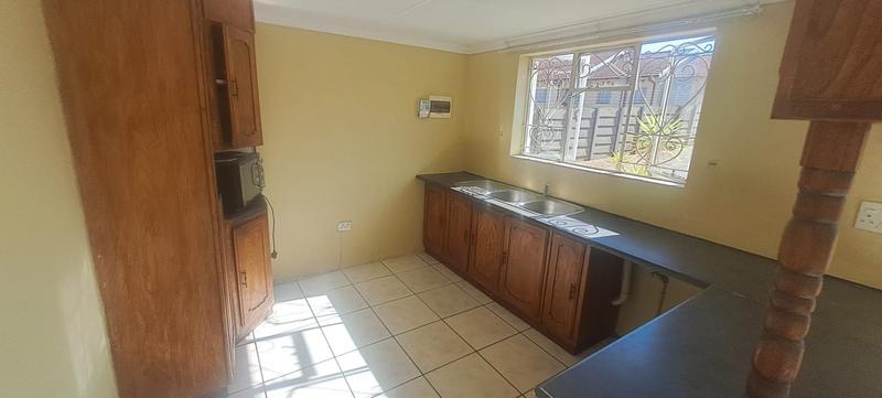 To Let 2 Bedroom Property for Rent in Elspark Gauteng