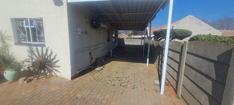 To Let 2 Bedroom Property for Rent in Elspark Gauteng