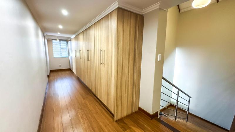 4 Bedroom Property for Sale in Midstream Ridge Gauteng