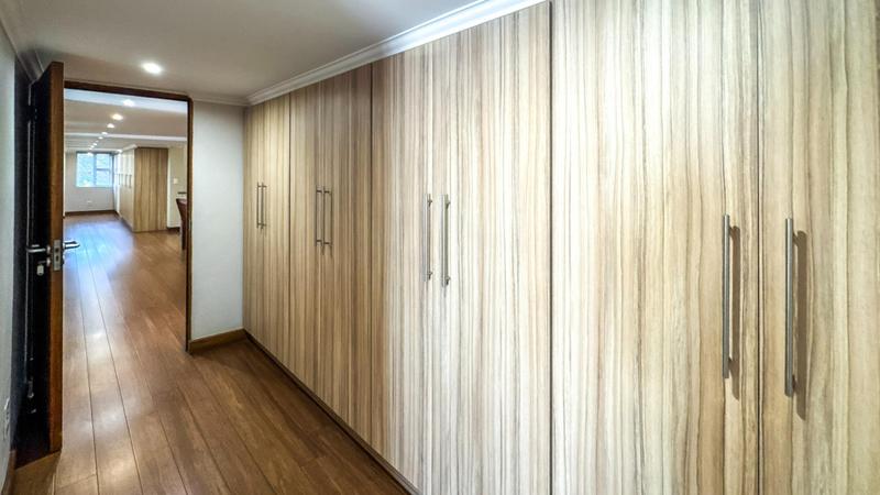 4 Bedroom Property for Sale in Midstream Ridge Gauteng