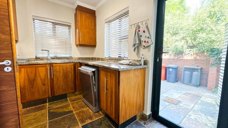 4 Bedroom Property for Sale in Midstream Ridge Gauteng