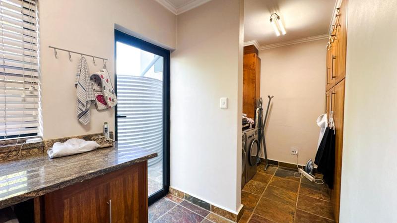 4 Bedroom Property for Sale in Midstream Ridge Gauteng