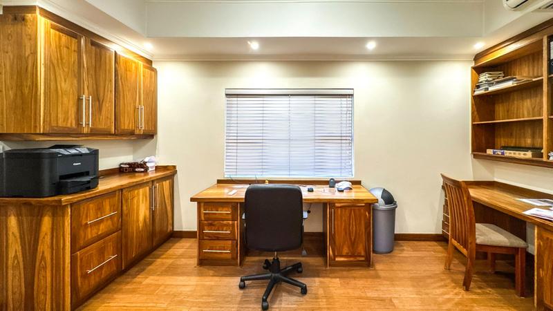 4 Bedroom Property for Sale in Midstream Ridge Gauteng